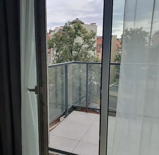 Blue Strict Center Daire *