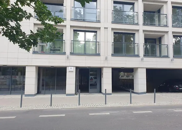 Blue Strict Center Daire *