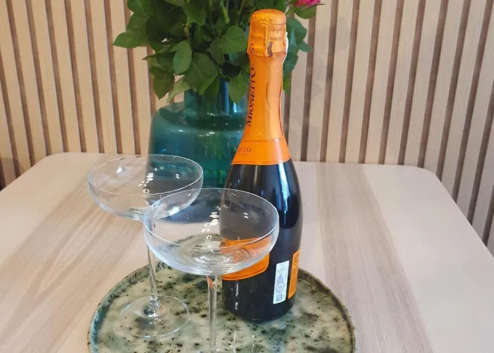 Blue Strict Center Apartment *