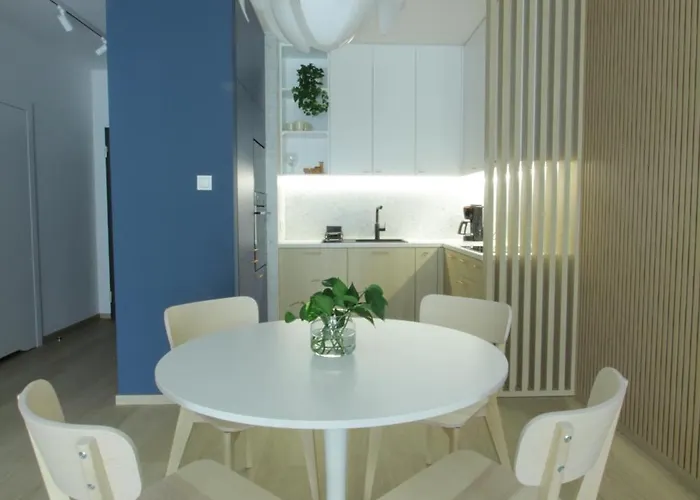 Blue Strict Center Apartment *